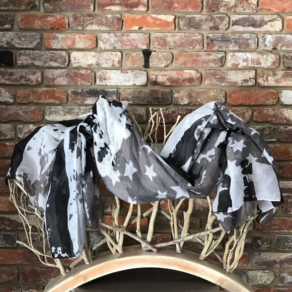 American Flag Inspired Patriotic Oversized Scarf Wrap Wall Hanging Black & White - Picture 3 of 3